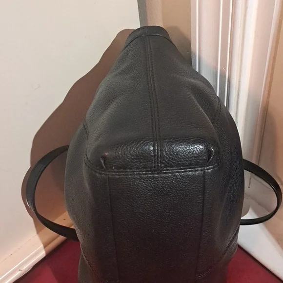 Coach Lexy Black Leather Shoulder Bag with Gold Hardware Excellent Condition